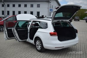 Volkswagen Passat Variant 2,0 TDi 110 kW COMFORTLINE 4MOTION - 11