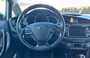 KIA Ceed Sporty Wagon 1.6 CRDi GOLD - 11