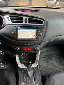 Kia cee'd sw 1.6 Benzín Automat - 11