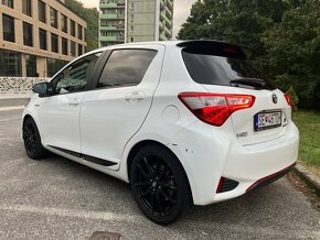 Predam TOYOTA YARIS HYBRID - 11