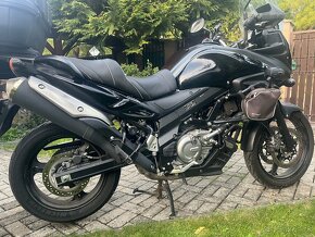 Suzuki V-STROM DL650A - 11