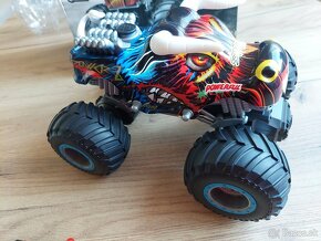 RC Monster Truck iBlivers 1:16 s dymovým efektom - 11