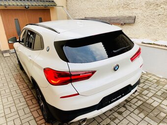 Bmw X2 xDrive xLine 4x4 2.0D 190PS Biela Metalíza - 11