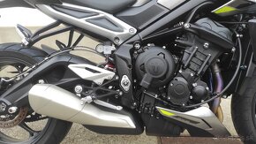 Triumph Street Triple 765R - r.v.2023 - 11