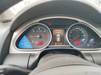 Audi Q7 3,0tdi s-line - 11