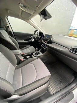 2021 Hyundai i30 CW Kombi 1.6 CRDi Family odpočet DPH - 11