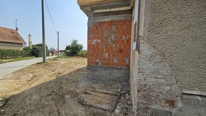 3 izb. rodinný dom v Šintave na cca 462m2 pozemku na predaj - 11