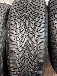 Goodyear UltraGrip 9+ 205/55 R16 - 11