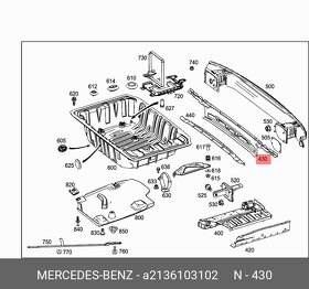 Mercedes E -class W213 2016 - zadne čelo celo stena - 11