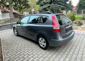 Hyundai i30 CW 1,4i CVVT , Klima benzín manuál 80 kw - 11