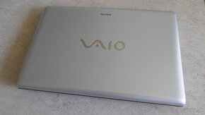 ♦️ SONY  -  VAIO ♦️ - 11