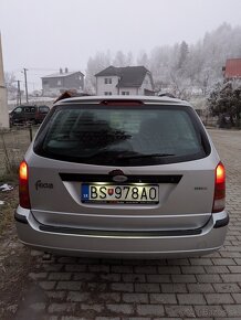 Ford Focus Combi 1.8td - 11