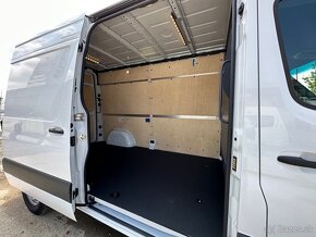 Mercedes-Benz eSPRINTER 70kw 2-miestny - 11