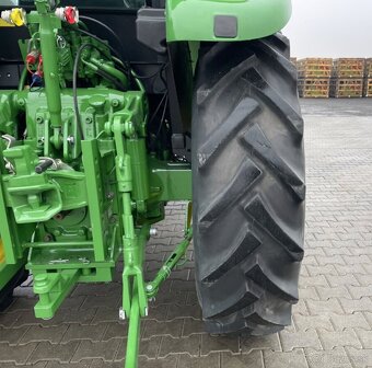 Traktor John Deere 5720 (6033mth) R.v. 2007 - 11