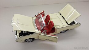 1:18 FORD THUNDERBIRD 1963 - 11