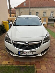 Predám Opel Insignia Cosmo 2,0 CDTI  Hatchback diesiel - 11