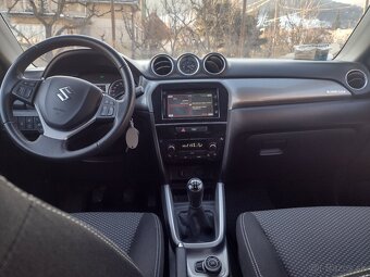 SUZUKI VITARA 1.6 BENZÍN 4X4 MOD ROK 2016 - 11