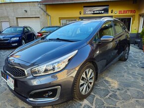 Kia Cee’d Sporty Wagon 1.6 CRDi Platinum AUTOMAT DCT - 11