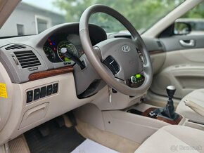 Hyundai Sonata - 11