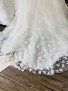 Svadobné šaty Pronovias Elodia off shoulder - 11