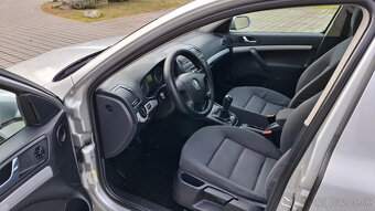 Škoda Octavia 2 Combi 1.9 TDI 77 kw Comforline R.V.2007 - 11