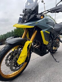 Suzuki Vstrom 800 DE - 11