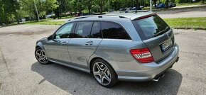 Mercedes Benz C63 AMG T - 11