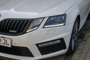 Škoda Octavia Combi 2.0 TDI RS DSG 4x4 - 11