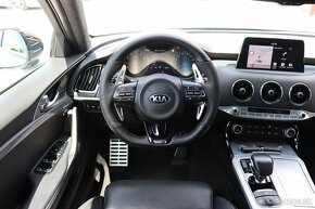 Kia Stinger 2.0 GDi 180 kW 8-st. automat (02/2020) - 11