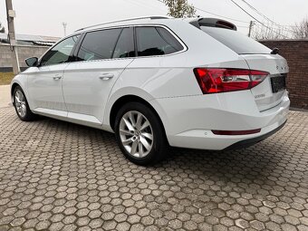 Škoda Superb Combi 1.6 CR TDI STYLE DSG - 11