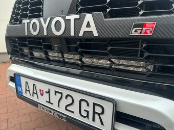 Toyota Hilux DC 2.8 I D-4D GR 4x4 A/T - 11