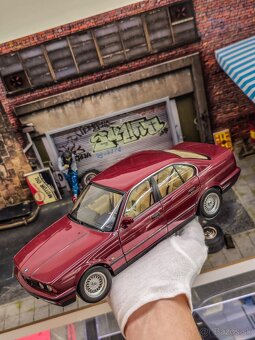 Bmw E34 535i 1:18 Minichamps - 11