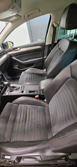 Volkswagen Passat Variant 2.0 TDI Highline DSG - 11