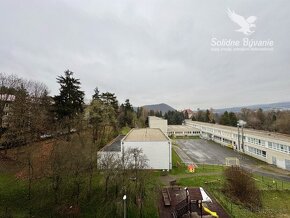 Väčší 1 izbový byt s balkónom v novostavbe centrum + parkova - 11