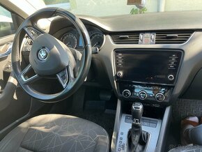 Octavia 1.6 1.6 TDI DSG Style - 11