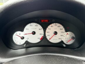 Peugeot 206 27000 km - 11