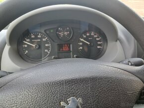 Peugeot Expert 2,0 hdi 3-miestne 219KM - 11