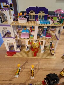 LEGO Friends 41101 - Heartlake Veľký Hotel - 11