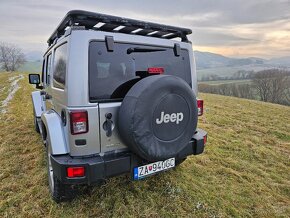 Jeep Wrangler Unlimited JK 2.8 Sahara A/T - 11