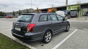 Toyota Avensis Combi/Wagon 2.0 D4-D 93 kw 126 koní. - 11