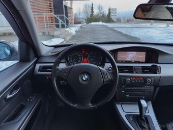 BMW Rad 3 Touring 325 i A/T - 11