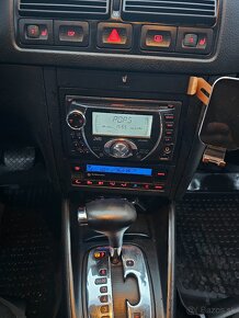 Volkswagen Golf 1.9tdi 96kw (130ps) Automat NOVÁ STK-EK - 11