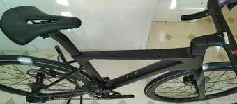 Kompletný karbónový cestný bicykel s elektronickou prehadzov - 11