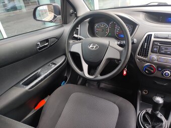 Hyundai i20 1.2i benzín (130tis.km.) r.v.2012 - 11