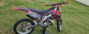 Honda CR 250R - 11