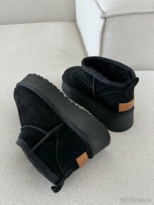 Ugg platform mini dámske čizmy čierné - 11