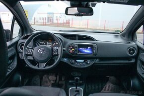 Toyota Yaris 1.5 Hybrid e-CVT Style - 11