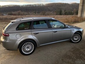 Alfa Romeo 159 2.4 JTDm Sportwagon, automat - 11