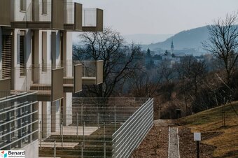 NA PRENÁJOM 2 izb. ZARIADENÁ NOVOSTAVBA v ŠIRŠOM CENTRE PREŠ - 11