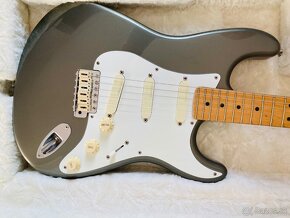 Fender Eric Clapton Stratocaster - 11